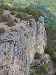 Вид от пещеры на оконечность Пятого утёса