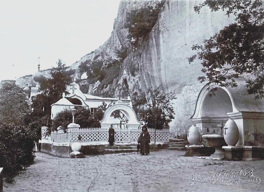 1900 г, фото Г.И. Бойко. Церковь во имя святителя Иннокентия Иркутского Успенского монастыря г. Бахчисарая