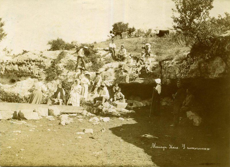 источник в Гамам-дере на фото Н. Н. Клепинина 1910-е годы. Из фондов ЦМТ