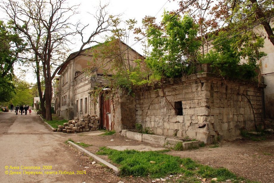 Фонтана Гаевского и дом где он жил. 2008 г. Фото Анны Соколовой