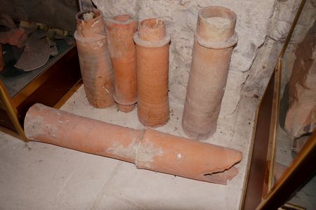 водопроводные трубы в музее монастыря Сурб Хач