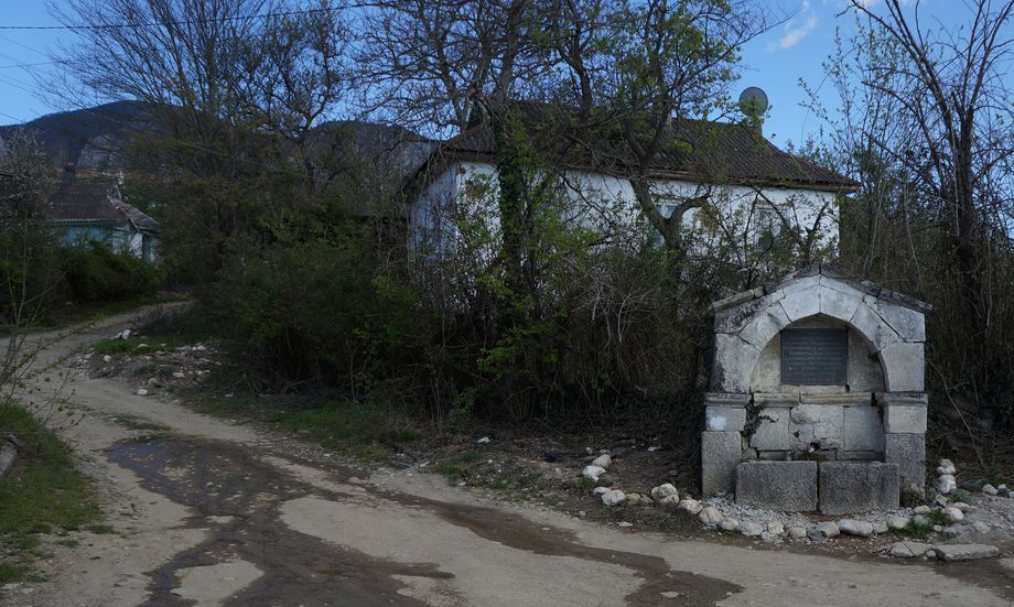 Булгаковский фонтан 1883 г.; Соколиное, 19 апреля 2025 г.